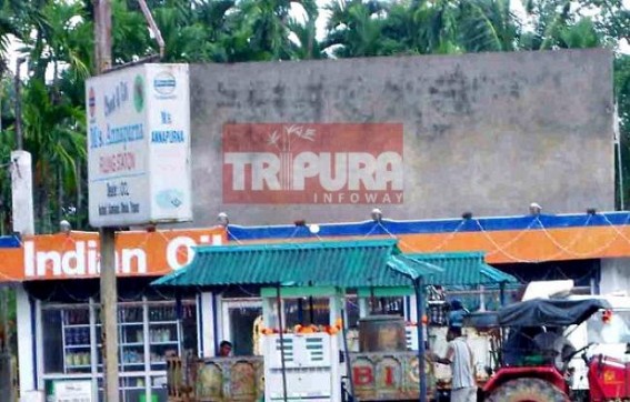 Kamalpur: Price hike intensified problem for the pliers: Crisis with price hike turned grave problem Kamalpur: Price hike intensified problem for the pliers: Crisis with price hike turned grave problem